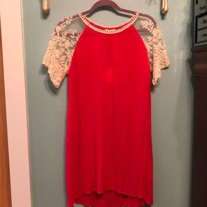UMGEE tunic with lace sleeves